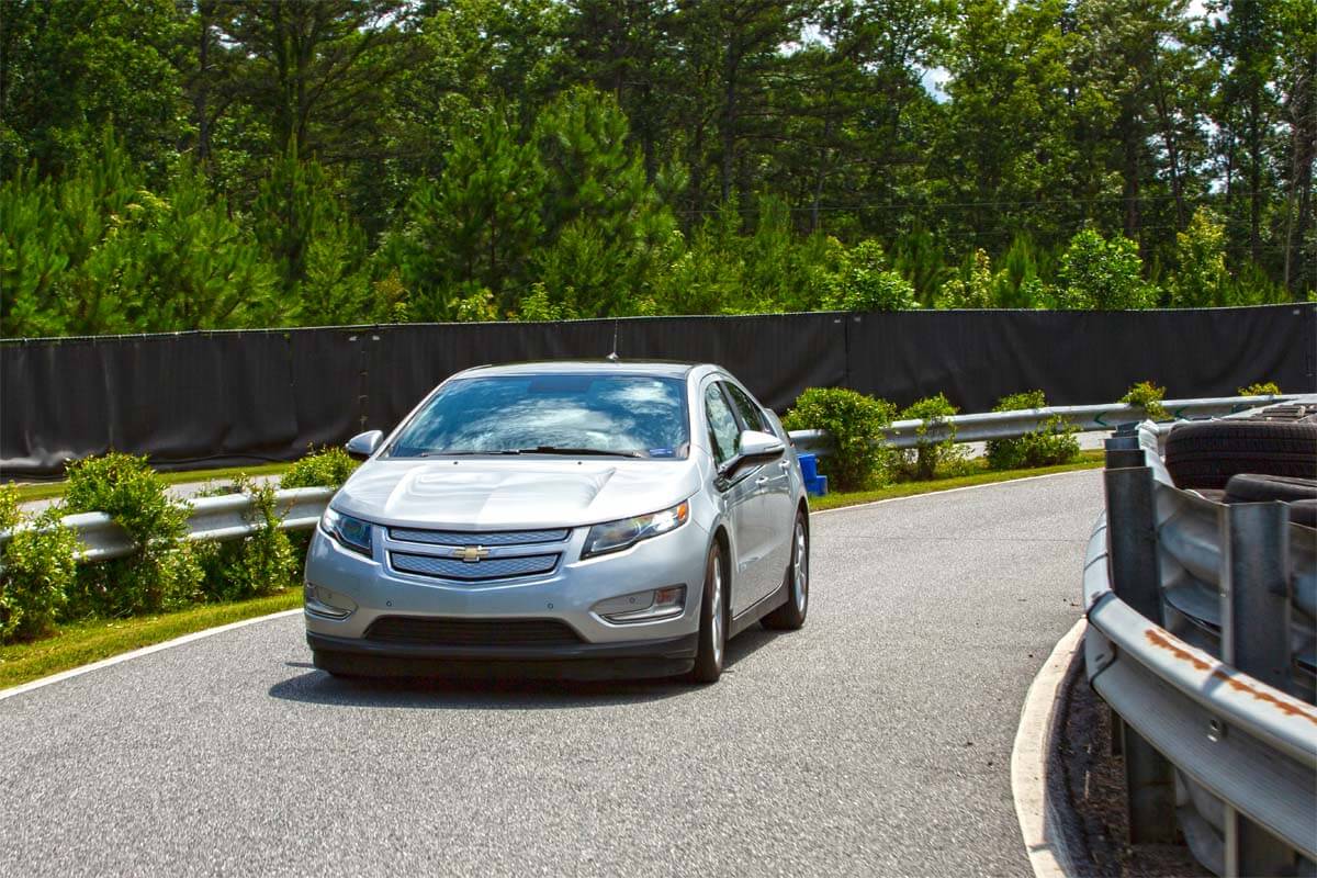 Average Car Reviews - Chevy Volt josh2 - Average Car Reviews - Chevy Volt